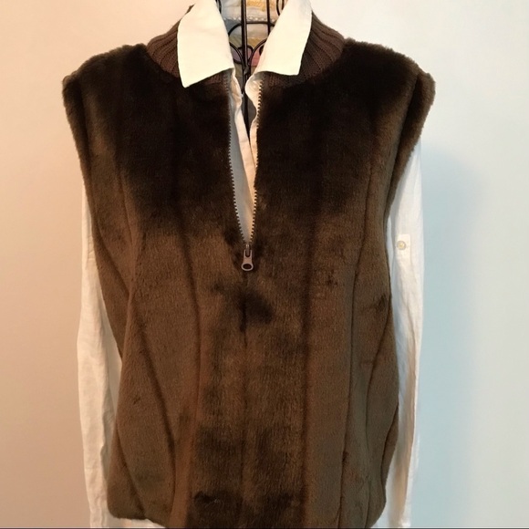 Ambra Faux Fur Brown Vest - Picture 2 of 8